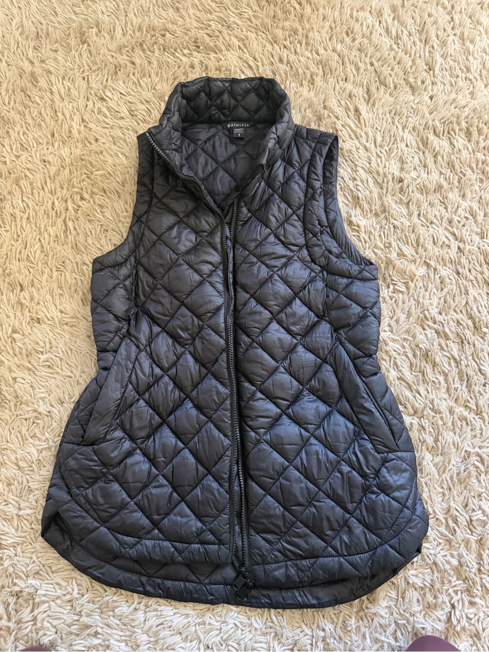 Athleta Quilted Diamond Puffer Vest - Black